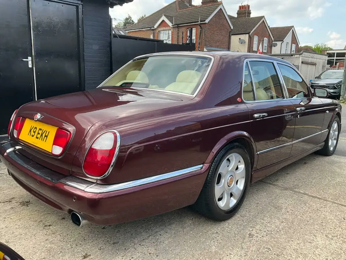 2001-bentley-arnage-68-red-label-big-9