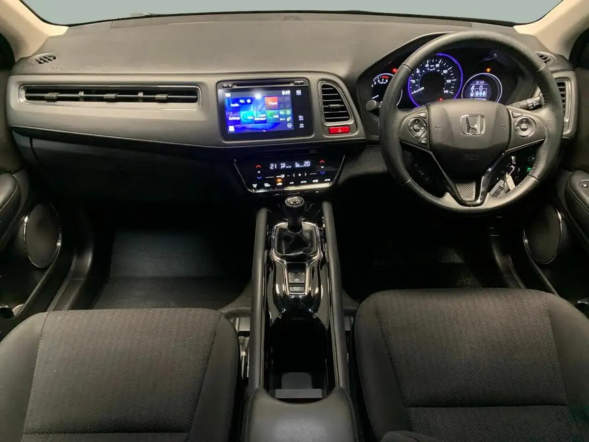 2016-honda-hr-v-15-i-vtec-se-big-1