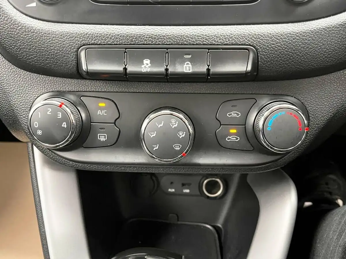 2013-kia-ceed-16crdi-2-sportswagon-auto-big-15