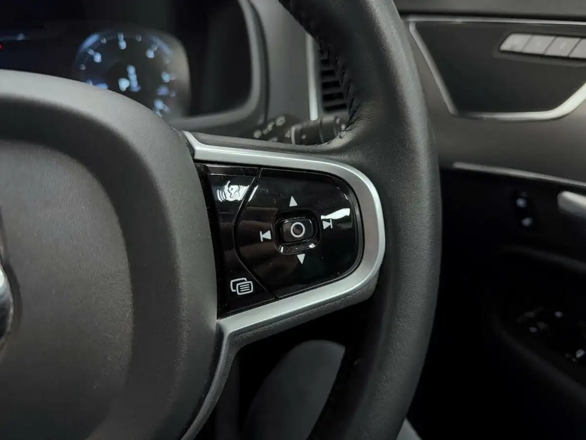 2021-volvo-xc90-20td-b5-momentum-big-24