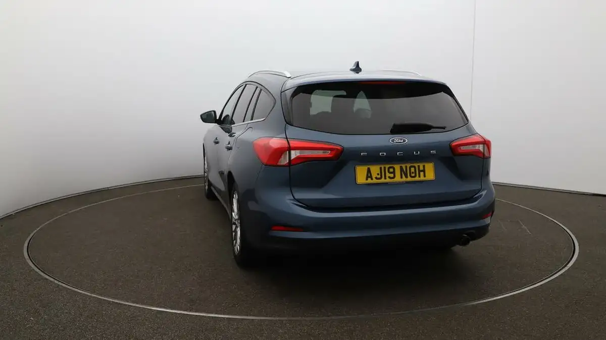 2019-ford-focus-10t-titanium-x-estate-auto-big-50