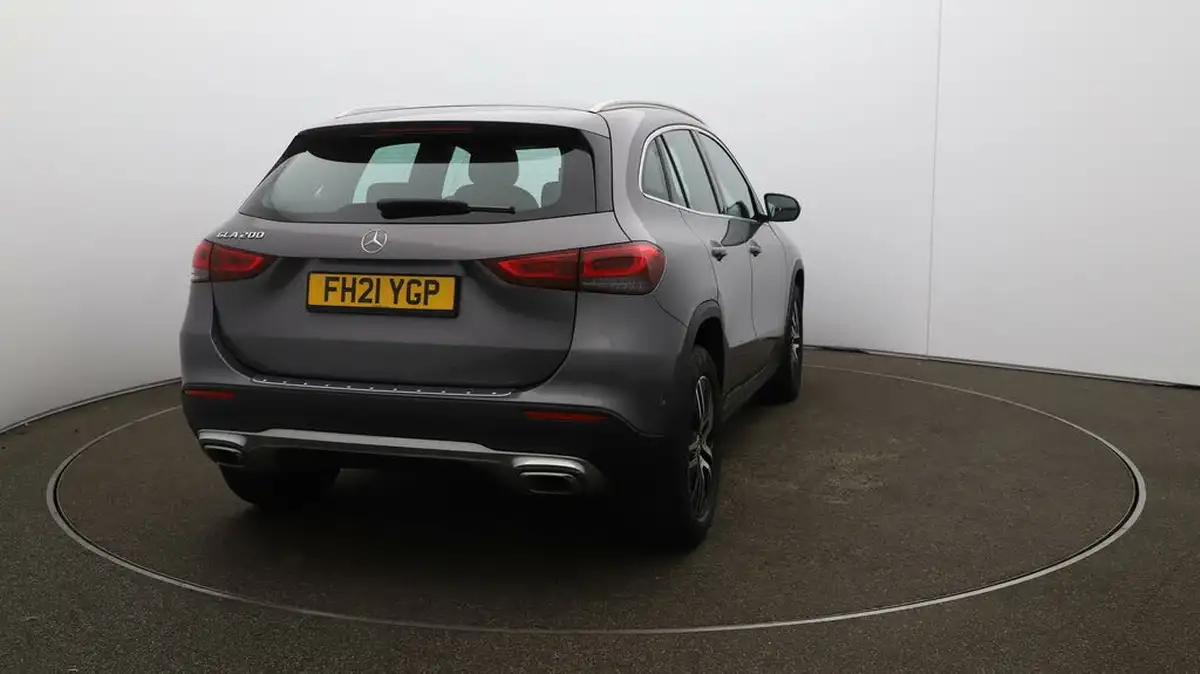 2021-mercedes-benz-gla-class-13-gla-200-sport-executive-big-48