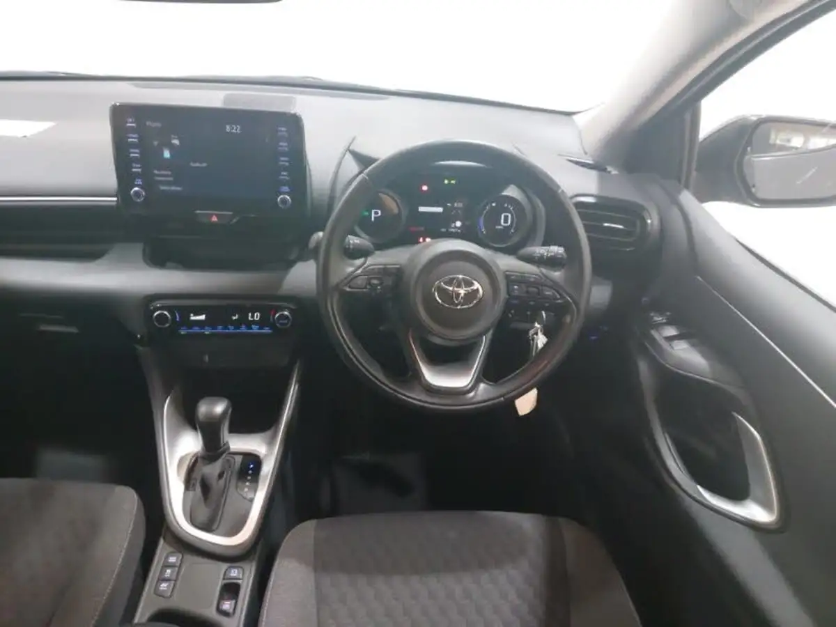 2022-toyota-yaris-15-vvt-i-design-big-6