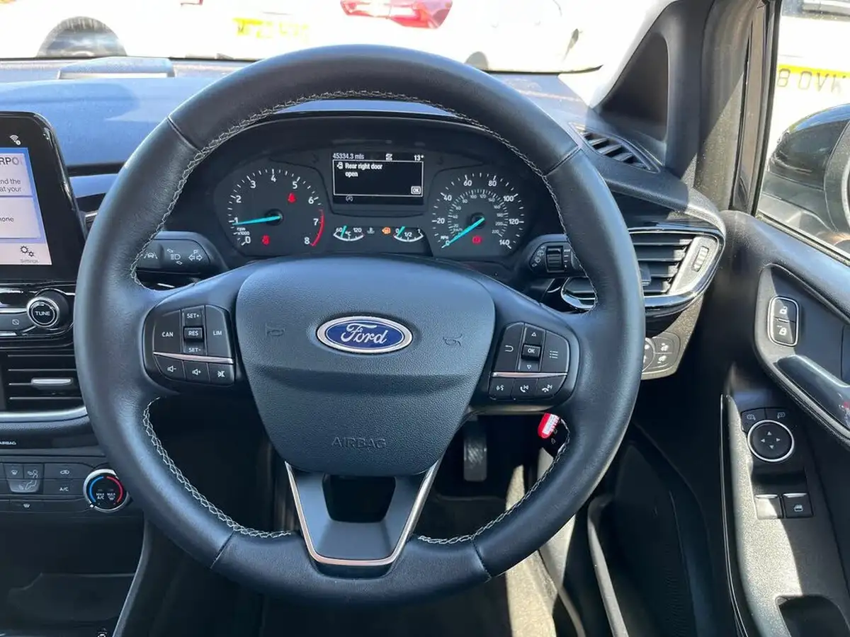 2018-ford-fiesta-10t-zetec-5d-big-22