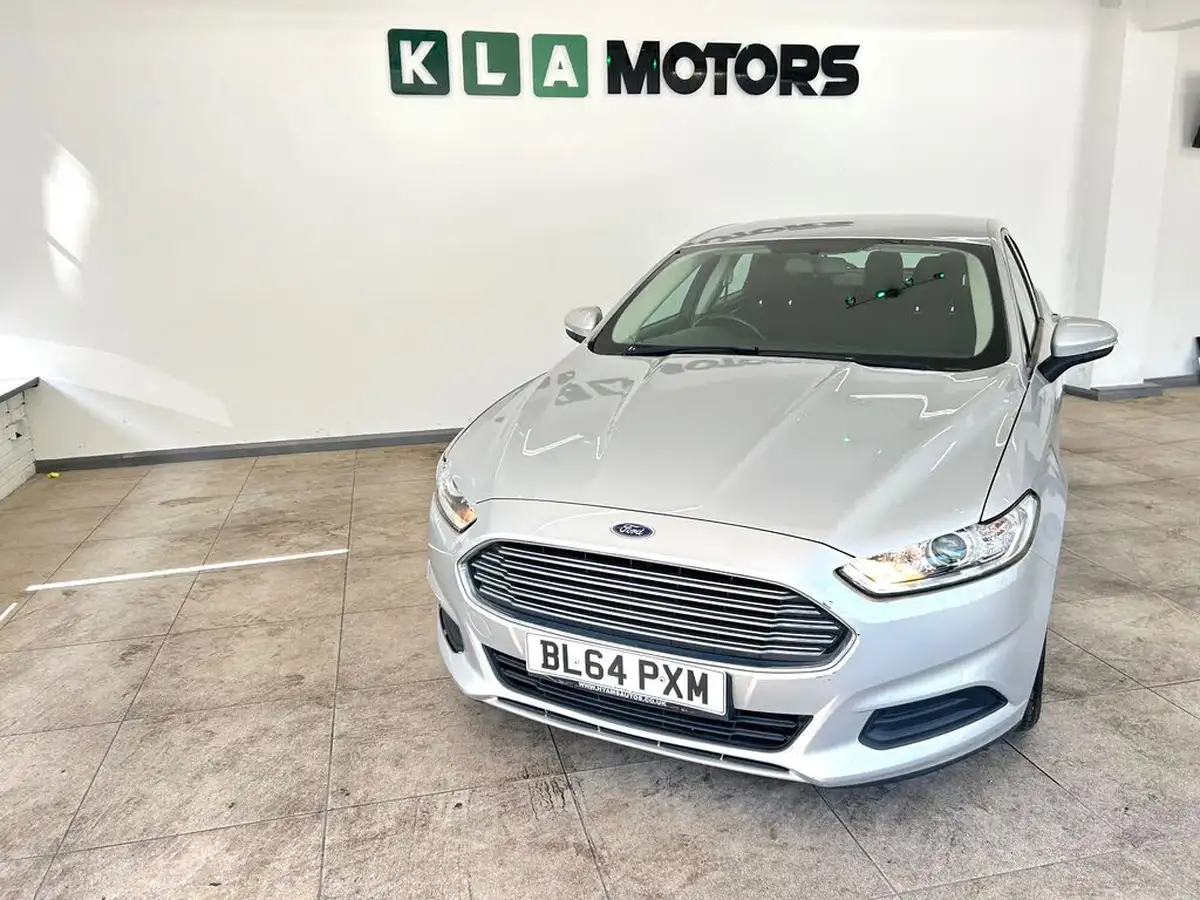 2015-ford-mondeo-16tdci-style-hatchback-big-7