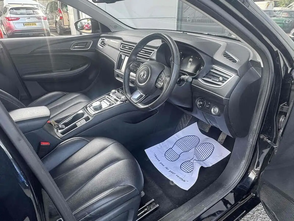 2021-mg-mg5-e-exclusive-ev-long-range-big-17
