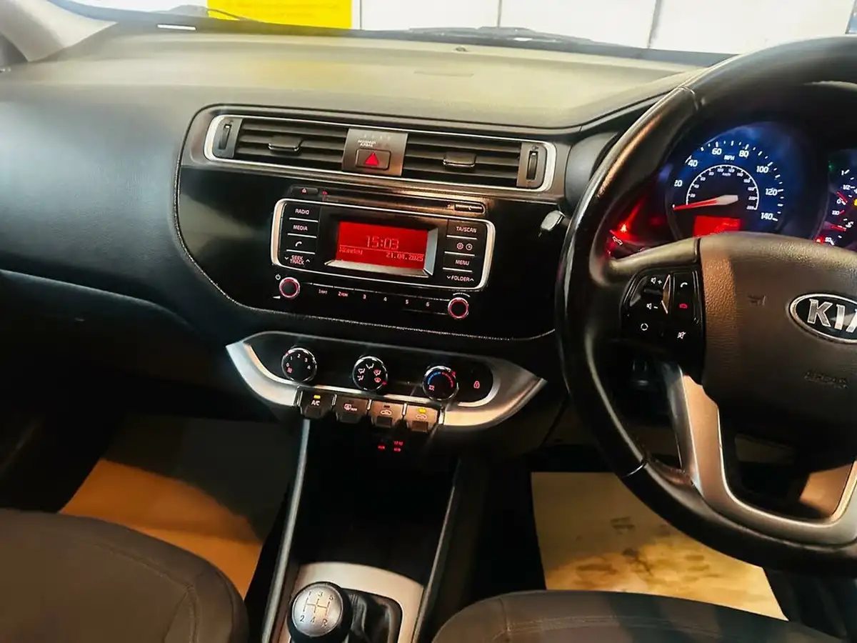 2016-kia-rio-125-sr7-5d-big-40