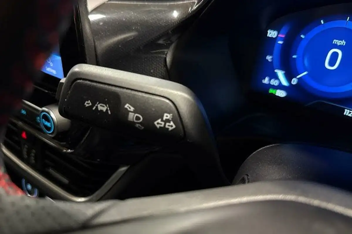 2022-ford-fiesta-10t-st-line-x-100ps-big-13
