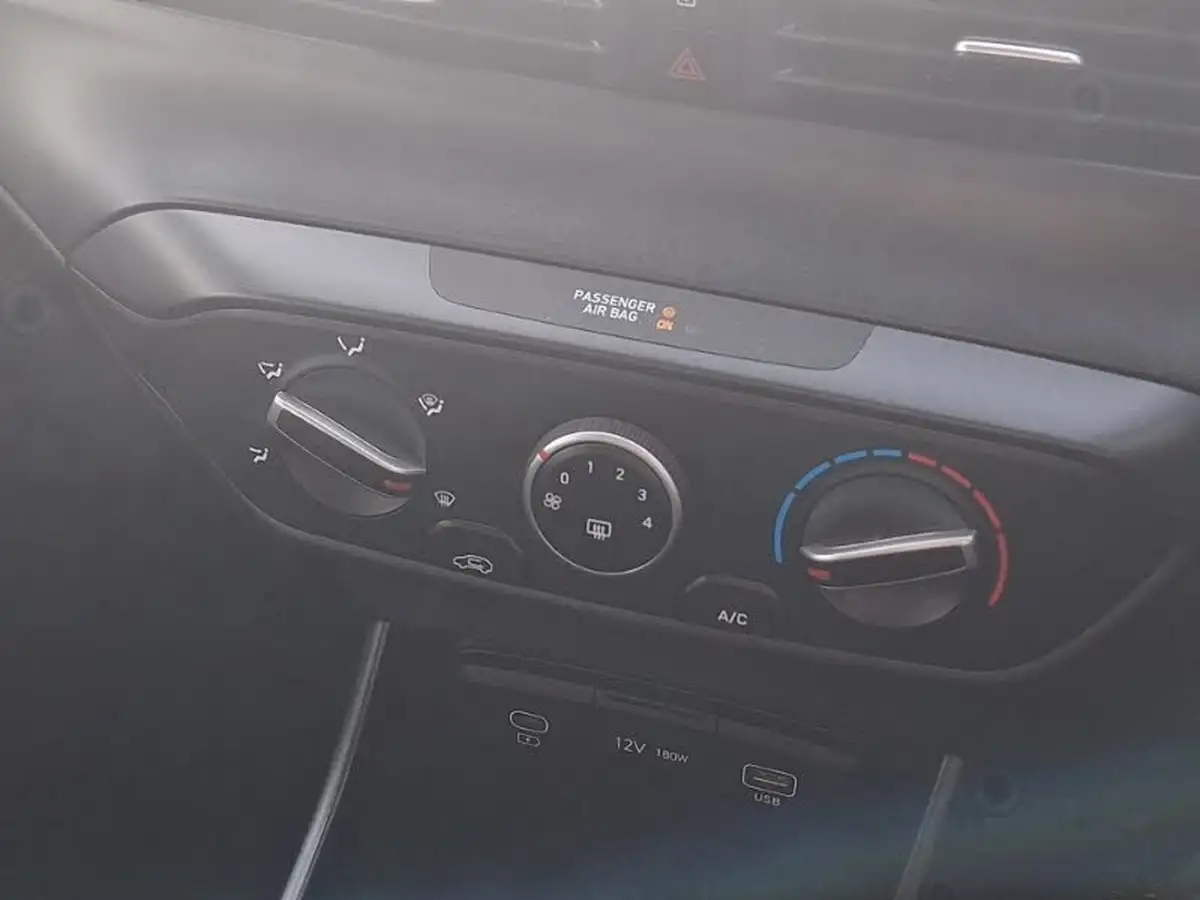 2024-hyundai-i20-10-t-gdi-advance-big-17