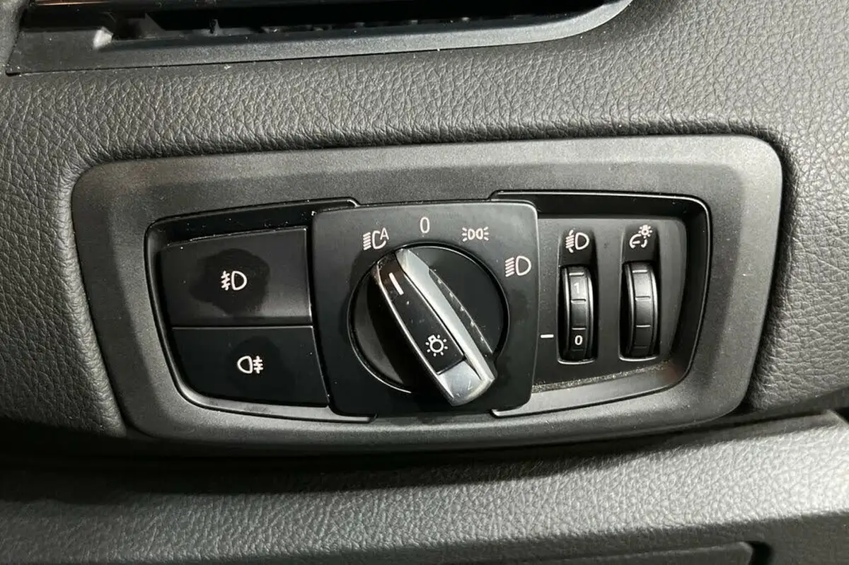 2021-bmw-2-series-15td-216d-se-gran-big-32