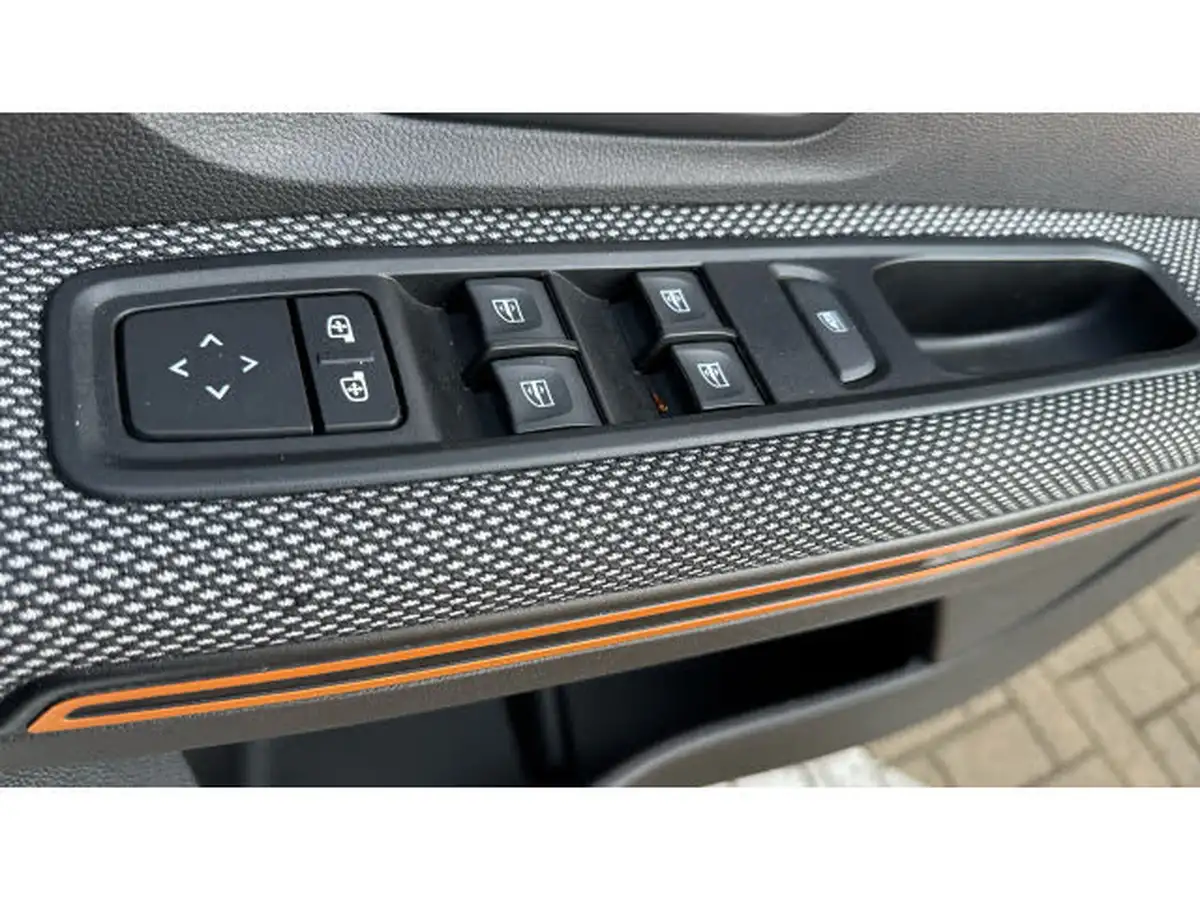 2022-dacia-sandero-stepway-10-tce-comfort-90bhp-big-35