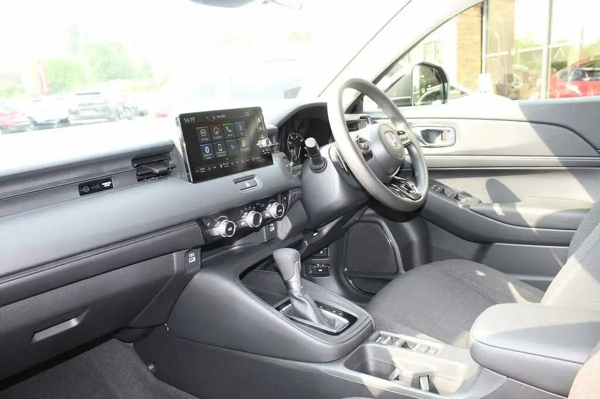 2023-honda-hr-v-15-i-mmd-elegance-big-1