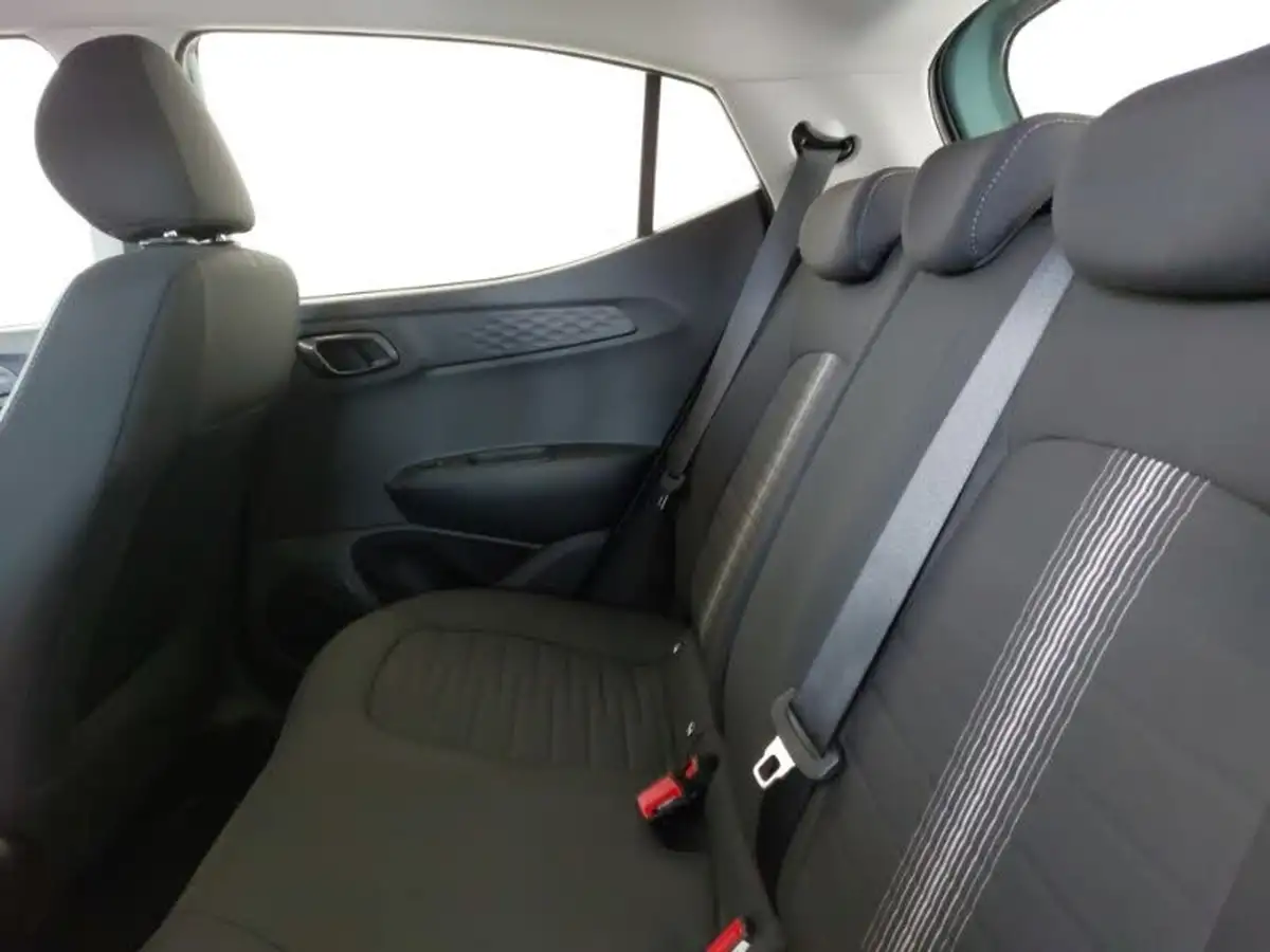 2025-hyundai-i10-12-advance-79ps-auto-big-5