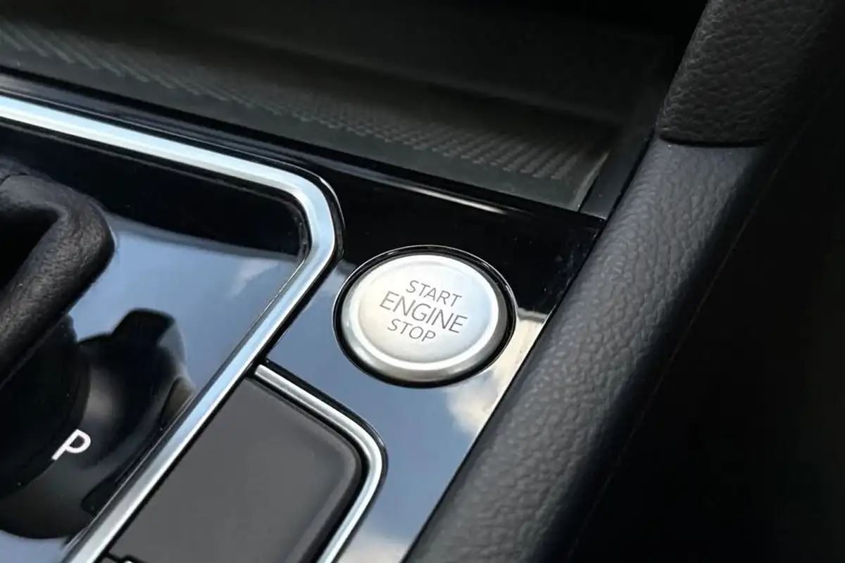 2022-volkswagen-passat-14-tsi-gte-advance-estate-5d-big-37