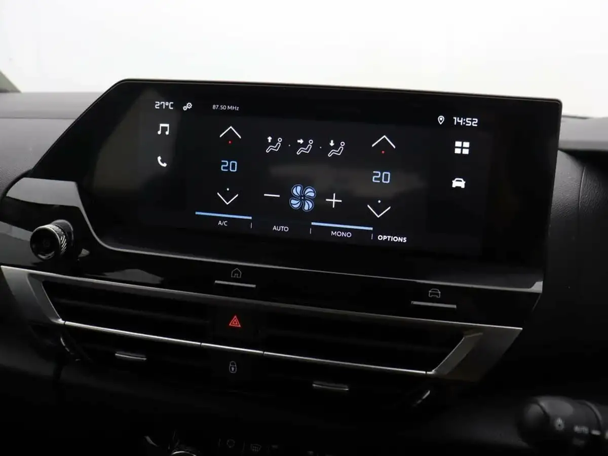 2022-citroen-c4-12-puretech-sense-big-17