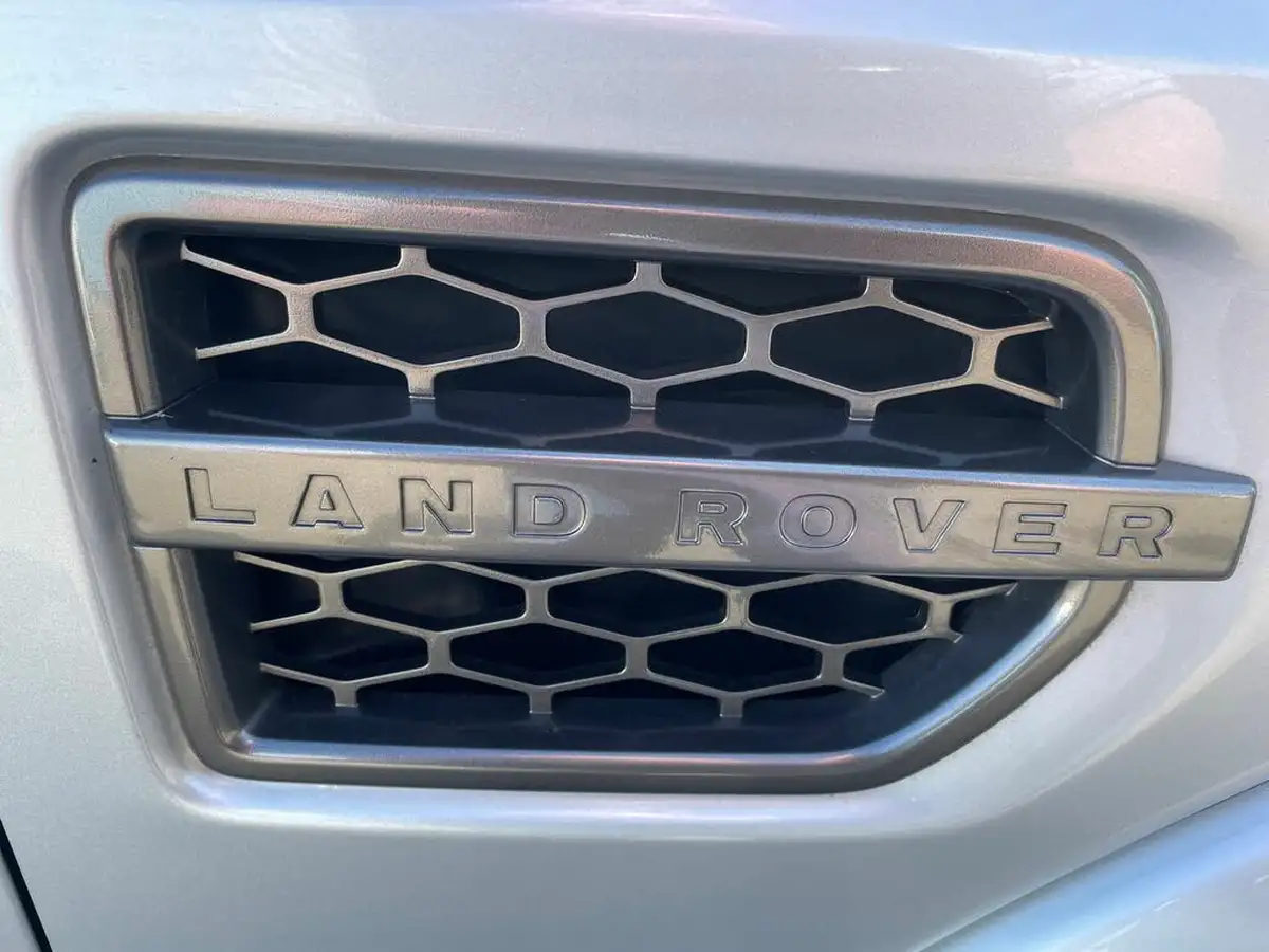 2016-land-rover-discovery-4-30-sd-v6-graphite-big-26
