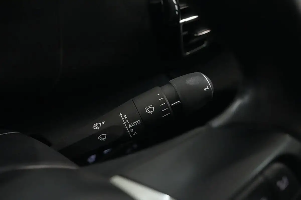 2022-citroen-c4-e-shine-plus-big-32