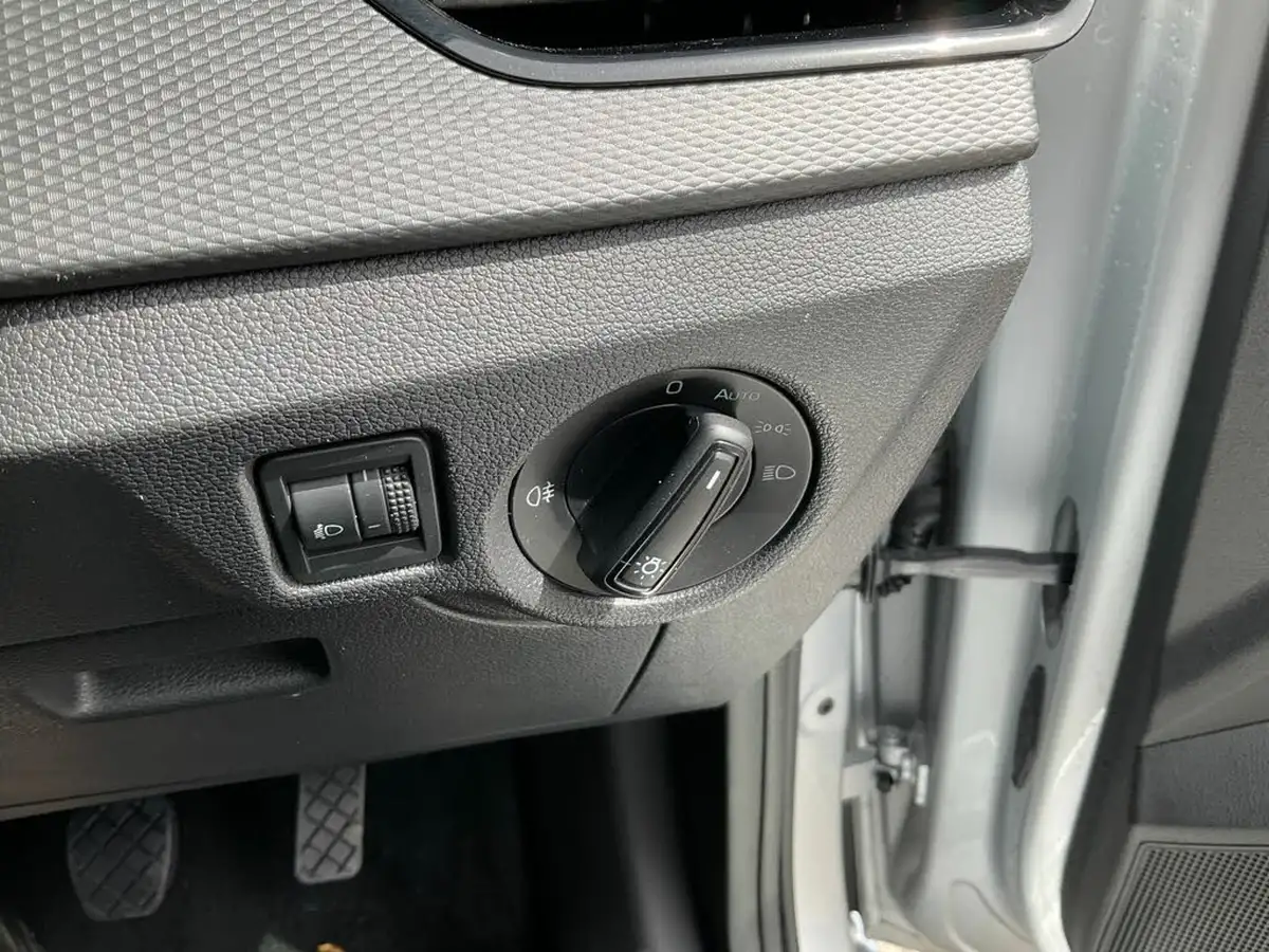 2023-skoda-scala-10-tsi-s-big-25