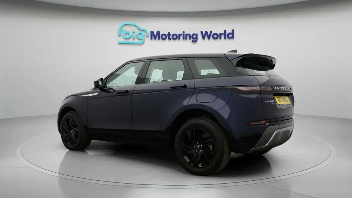 2021-land-rover-range-rover-evoque-15-p300e-s-big-4
