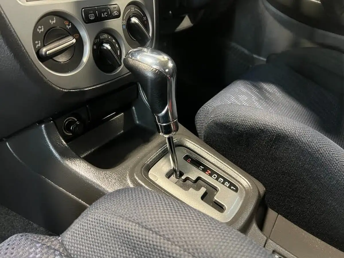 2002-subaru-impreza-20-gx-saloon-4d-auto-big-23