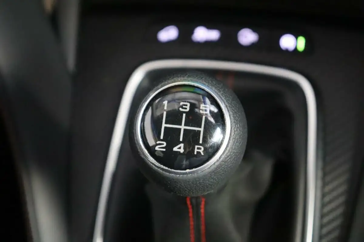 2022-mg-zs-suv-15-vti-tech-exclusive-big-22