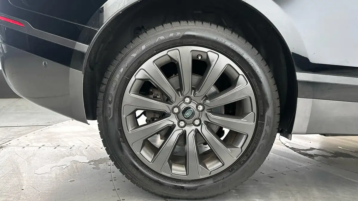 2019-land-rover-range-rover-velar-20-d180-r-dynamic-se-big-18