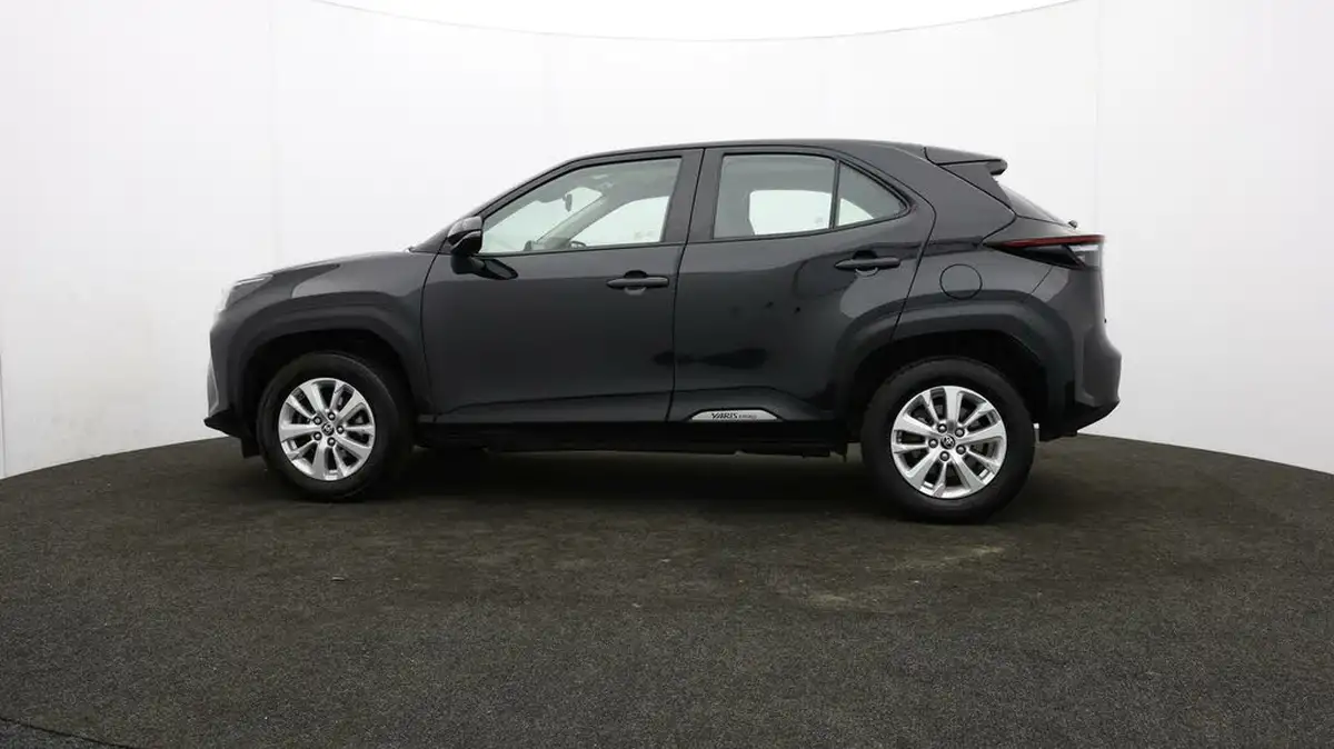 2021-toyota-yaris-cross-15-vvt-i-icon-big-61