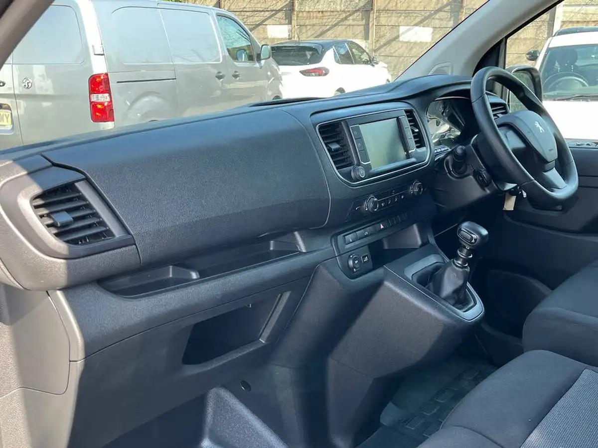 2023-peugeot-expert-15-bluehdi-professional-premium-long-1000-big-6