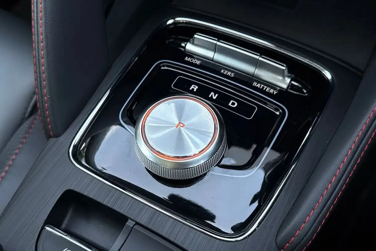 2022-mg-zs-suv-e-trophy-ev-156ps-long-range-big-22