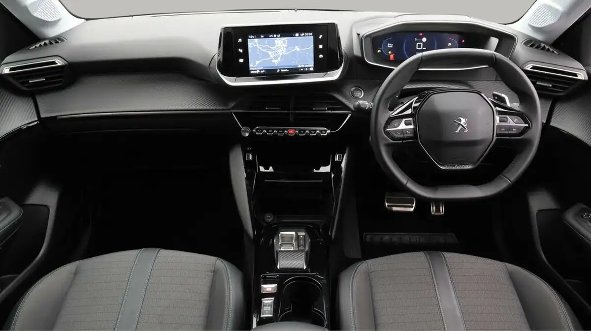 2023-peugeot-208-12-puretech-allure-premium-100ps-eat8-big-13