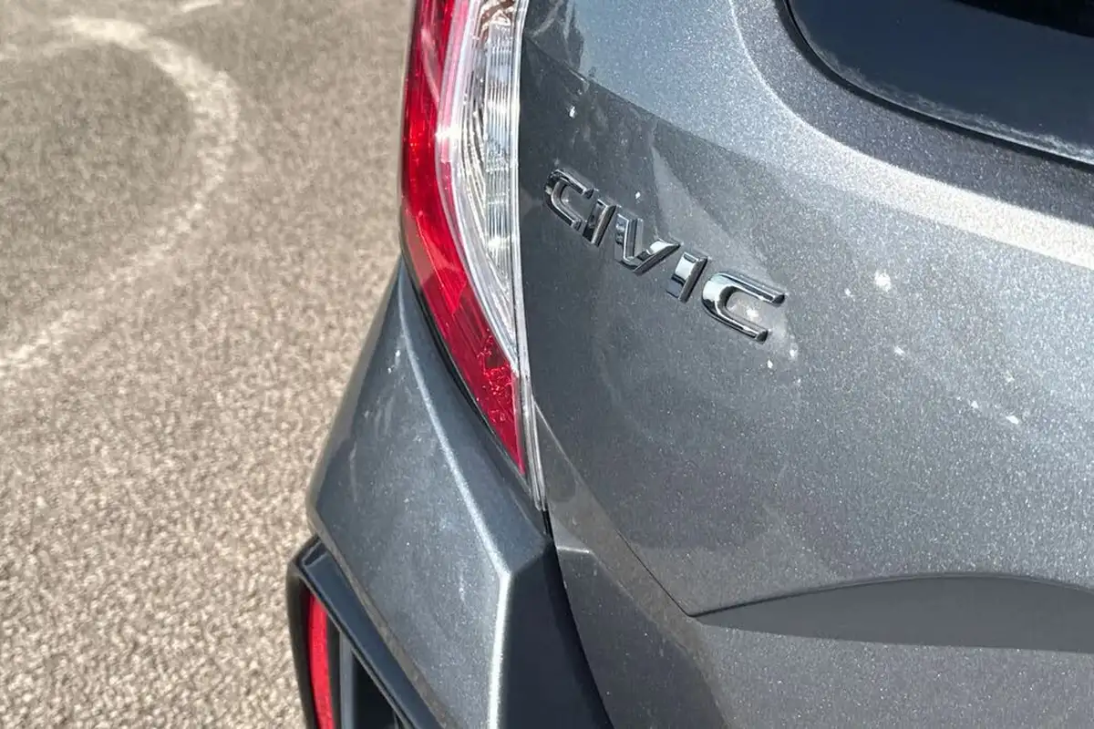 2020-honda-civic-10-vtec-turbo-sr-hatchback-5d-cvt-big-25