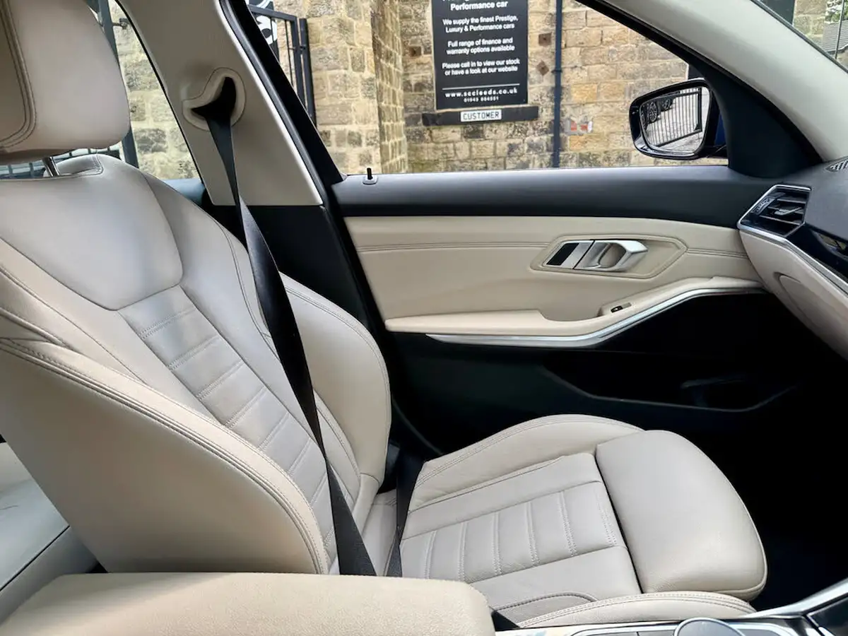 2021-bmw-3-series-20td-320d-sport-touring-5d-big-37