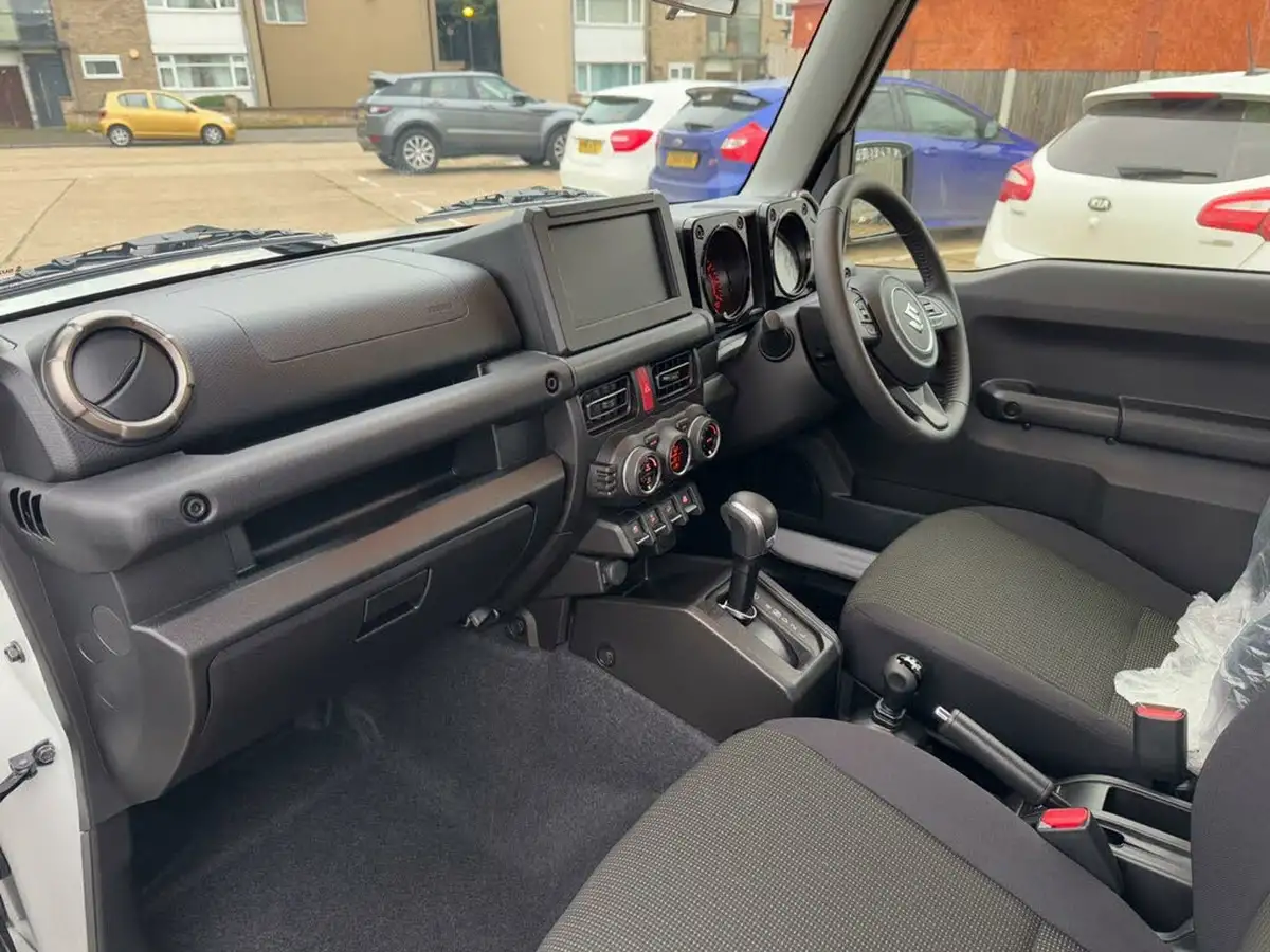 2024-suzuki-jimny-15-sierra-4wd-big-8