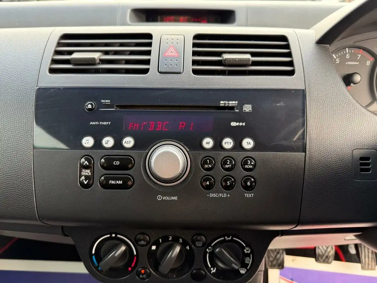 2008-suzuki-swift-13-gl-5d-big-15