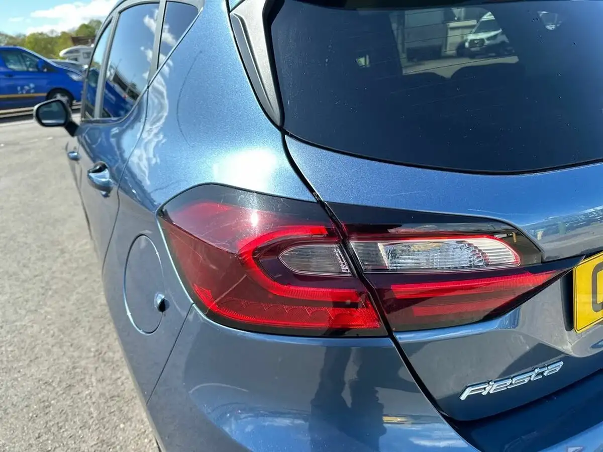 2022-ford-fiesta-10t-titanium-vignale-125ps-hybrid-mhev-powershift-big-32