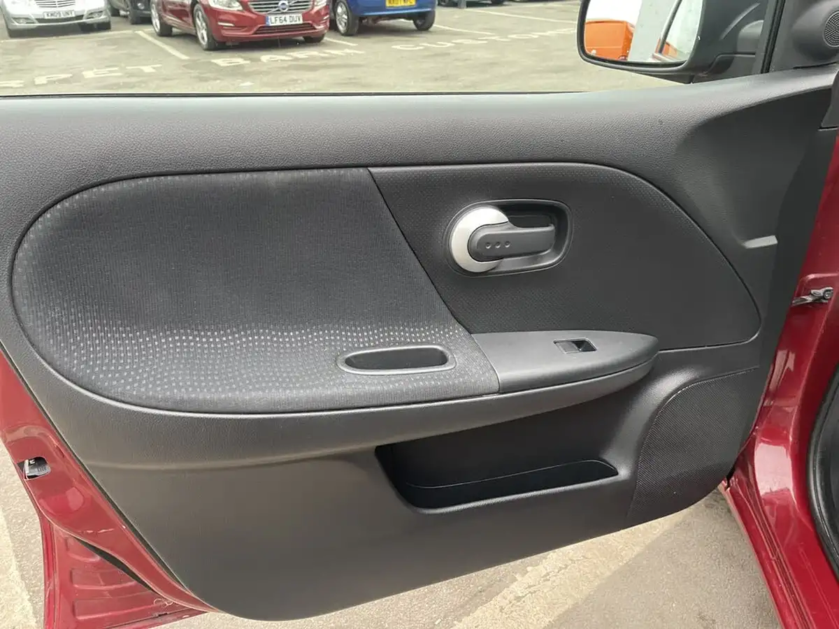 2011-nissan-note-14-acenta-big-13