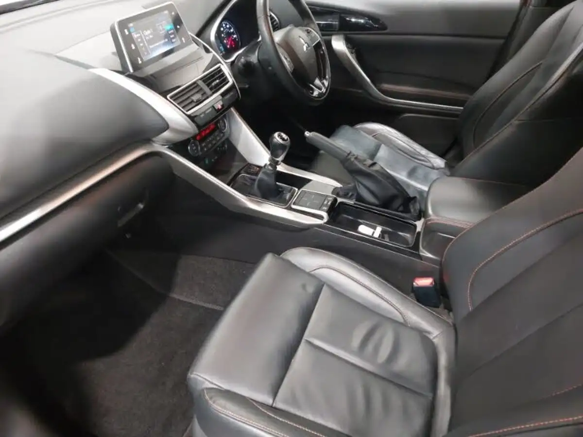 2019-mitsubishi-eclipse-cross-15-4-big-4