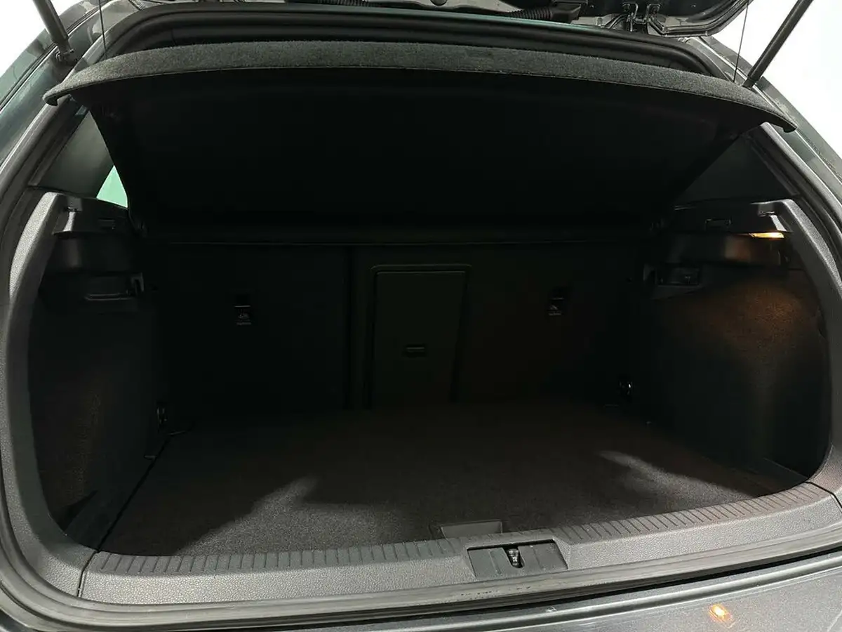 2018-volkswagen-golf-20tdi-gtd-hatchback-5d-big-46