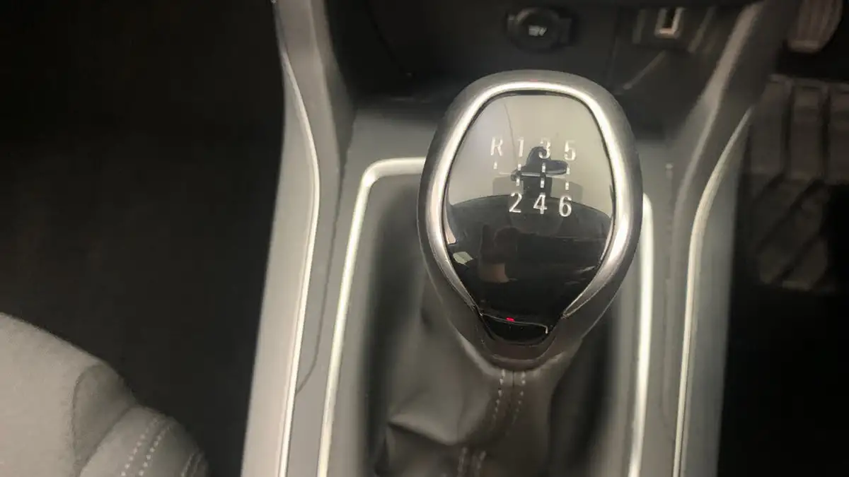 2021-peugeot-308-12-puretech-allure-130bhp-digital-i-cockpit-big-29