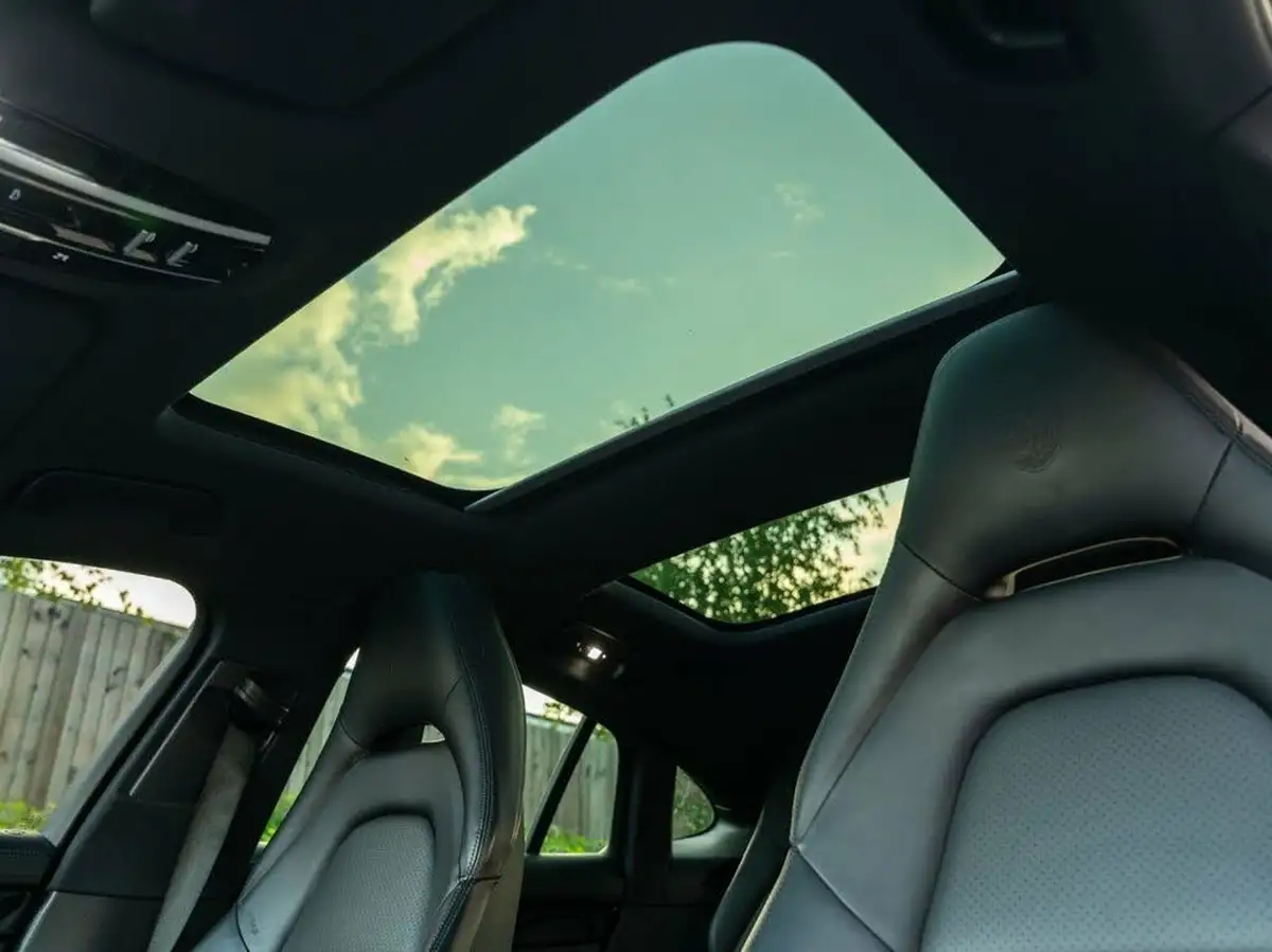 2018-porsche-panamera-29-v6-4-e-hybrid-sport-turismo-big-17