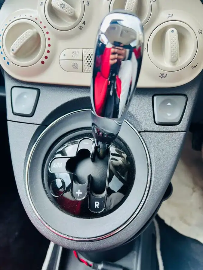 2014-fiat-500-big-21