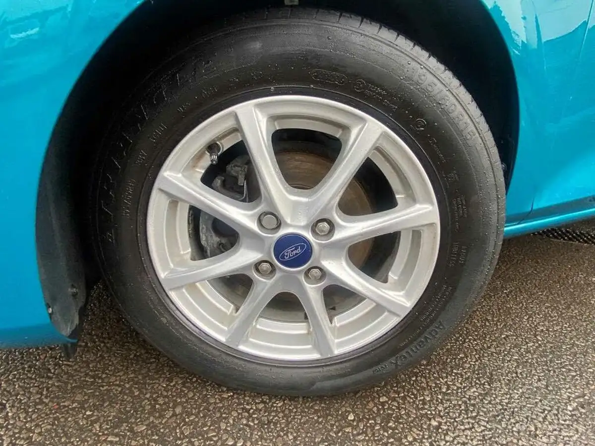 2019-ford-fiesta-10t-zetec-5d-big-13