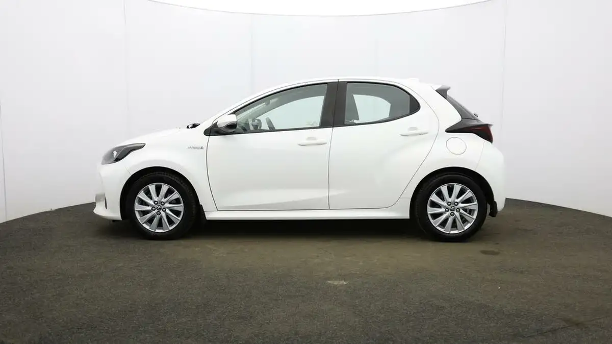 2021-toyota-yaris-15-vvt-i-icon-114bhp-hybrid-1490cc-e-cvt-big-61