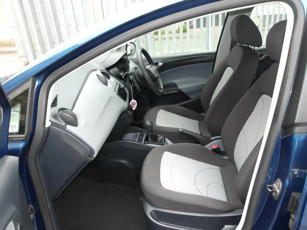 2012-seat-ibiza-12-s-12v-70-hatchback-5d-big-8