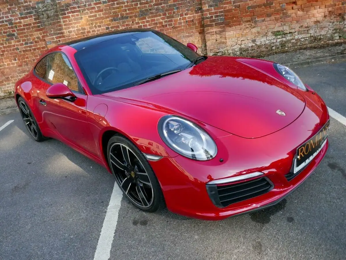 2017-porsche-911-30-carrera-coupe-pdk-big-12