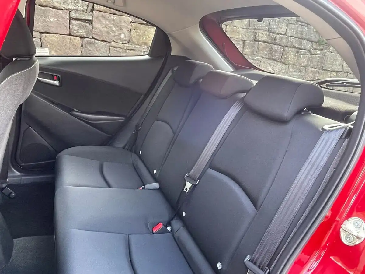 2024-mazda-mazda2-15-skyactiv-g-exclusive-line-big-22