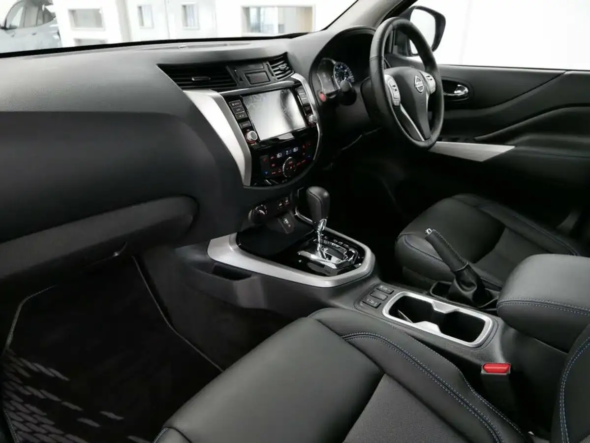 2021-nissan-navara-23dci-tt-n-guard-8-navileathersunroof-auto-big-17