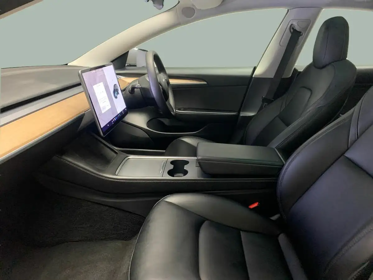 2022-tesla-model-3-e-long-range-big-2