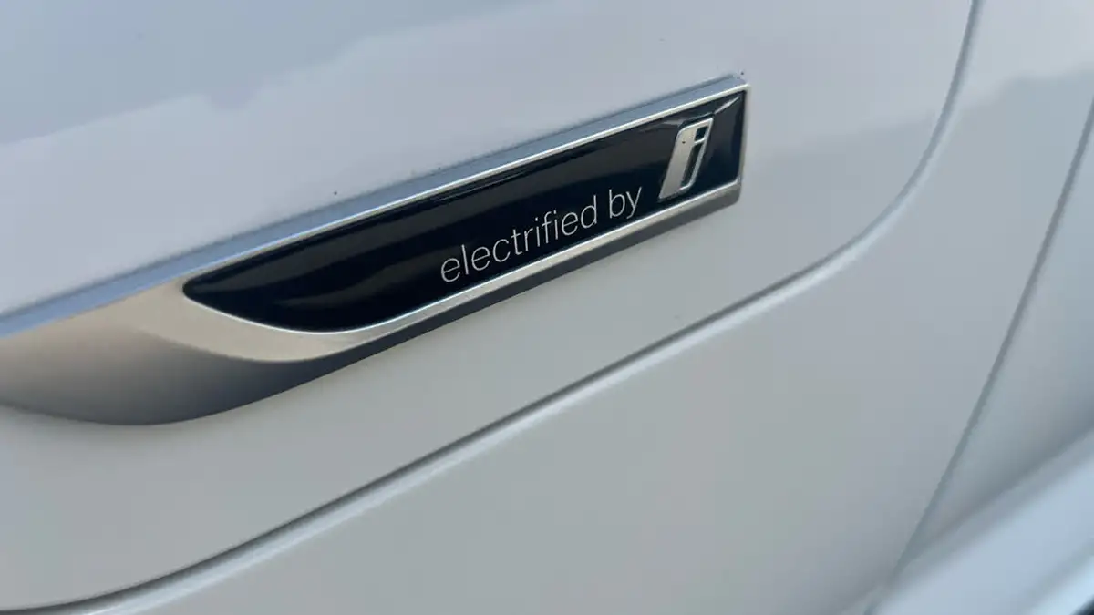 2022-bmw-5-series-20-530e-m-sport-touring-5d-big-10