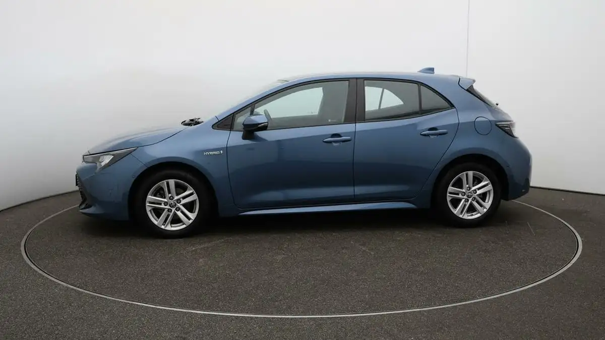 2021-toyota-corolla-18-vvt-i-icon-tech-trk-hatchback-5d-big-4
